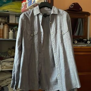 Men’s gap snap up shirt medium